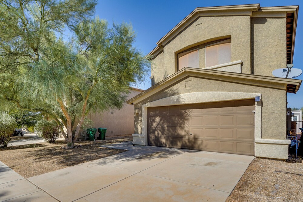 Cozy Tucson Getaway w/ Hot Tub: 4 Mi to Casino