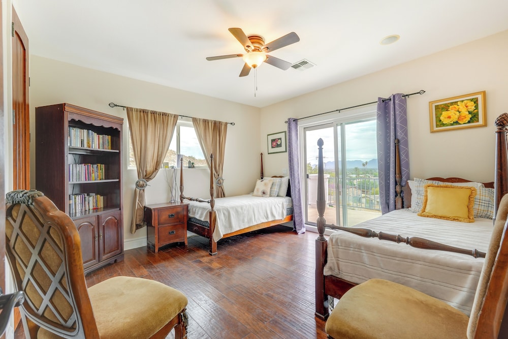 Spacious Arizona Escape - Pool, Hot Tub & Fire Pit
