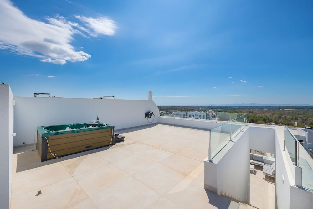 Kumquat Penthouse With Jacuzzi Rooftop Golf Las Colinas