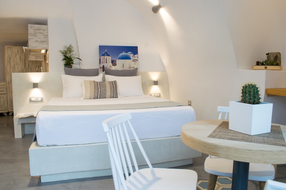 Stoa Cave Villas view 5
