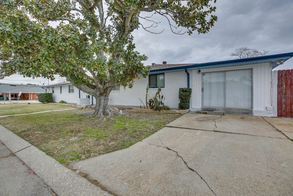 5 Mi to City Park: New Orleans Area Home view 5