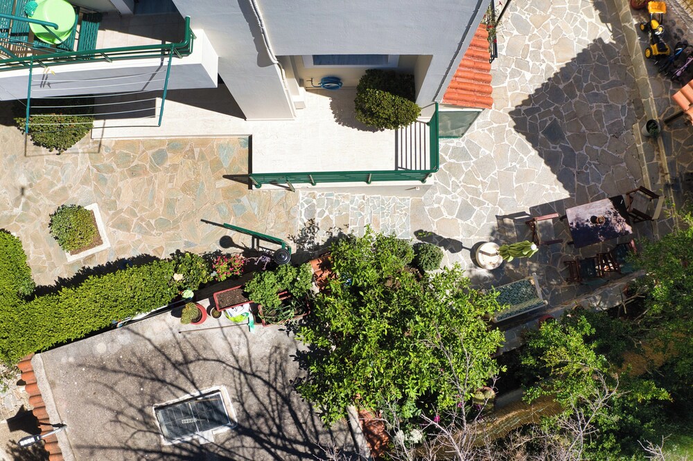Marilizas Spacious Maisonette