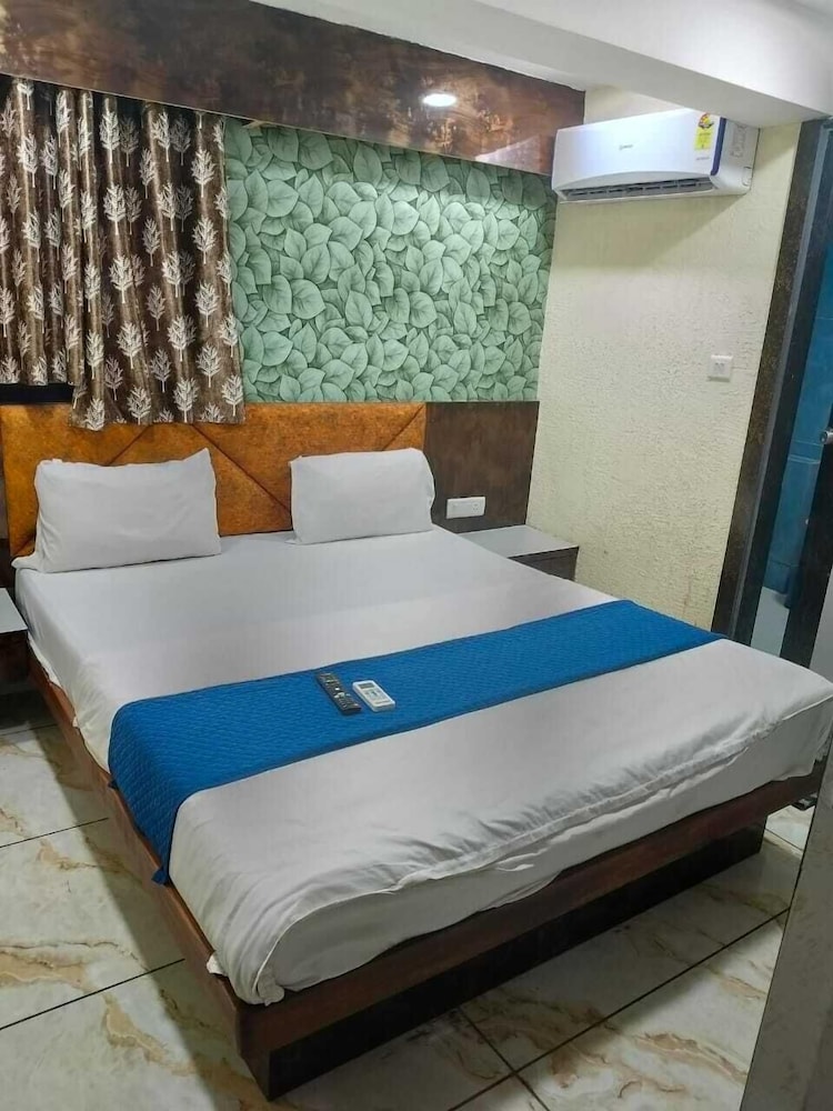 Hotel Raj Palace