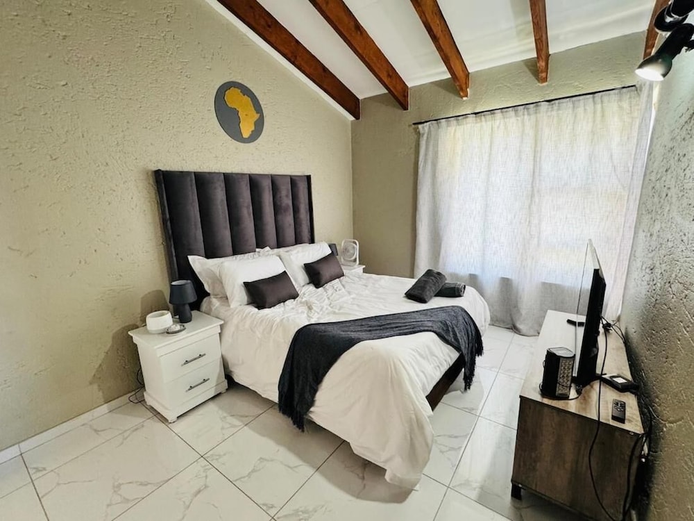 Villa Picasso - 3 Bed Villa