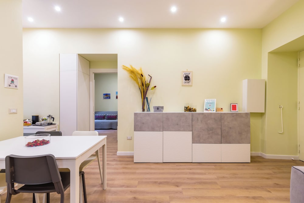 San Marcellino Cool and Central by Napoliapartments