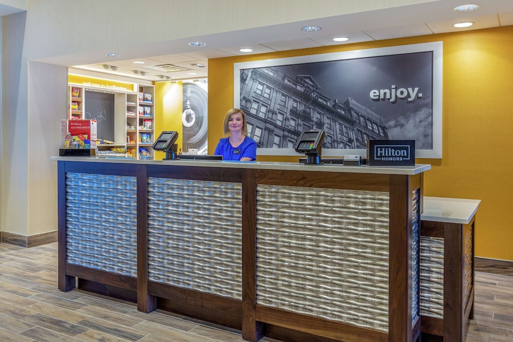 Burlington Vacations - Hampton Inn  Suites Burlington - Property Image 4