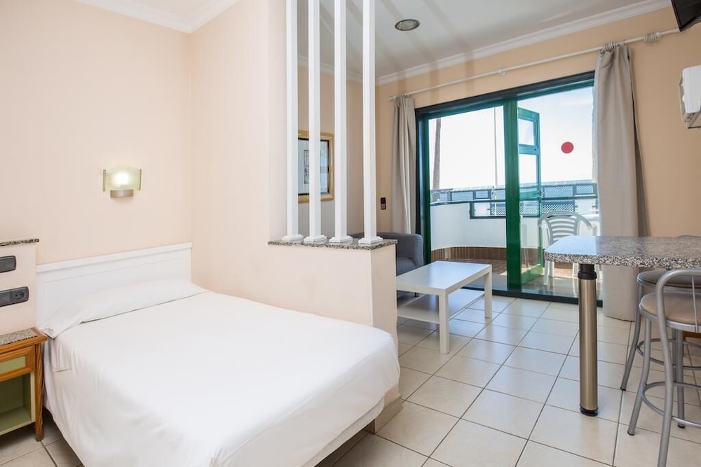 Apartamentos Olympia view 2