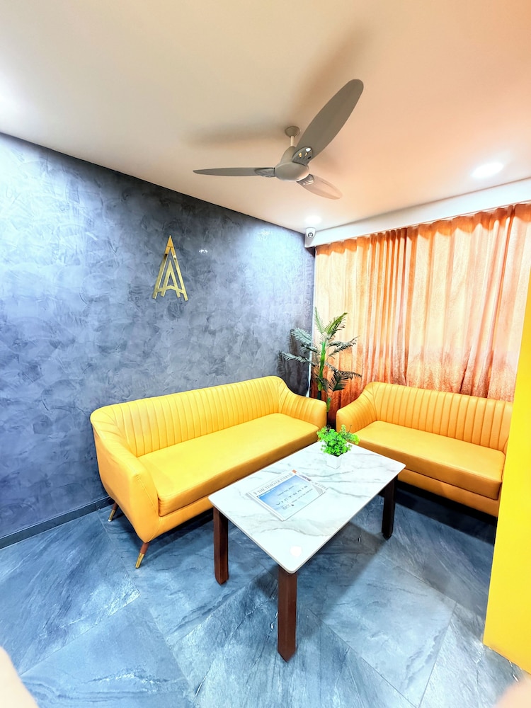 Hotel The Avanta - Gandhinagar