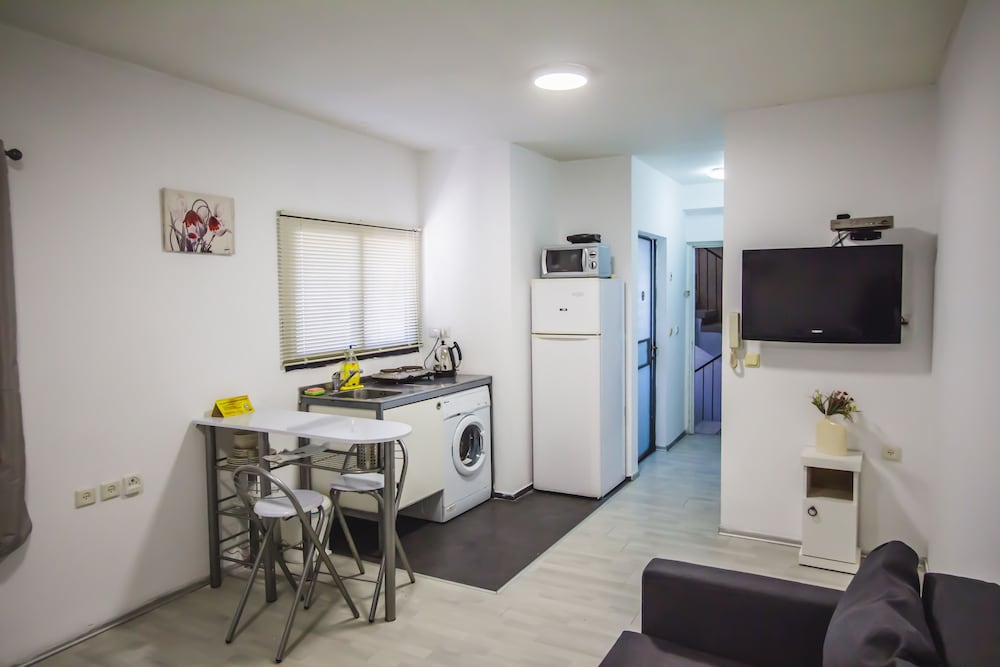 Apartment - Tel Aviv