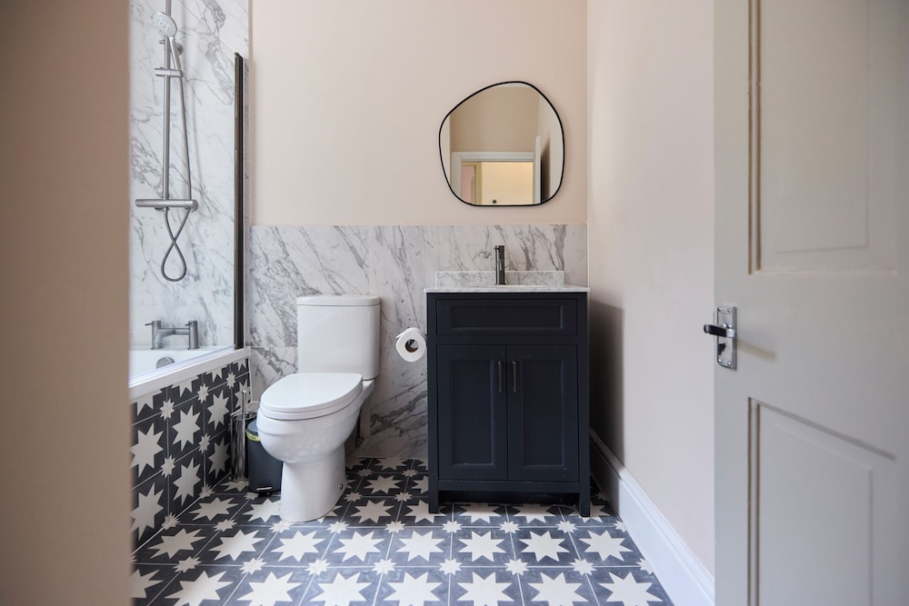 The Earlsfield Flat