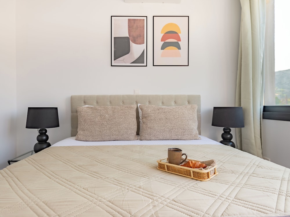Sanders River Plaza Limassol Apartment