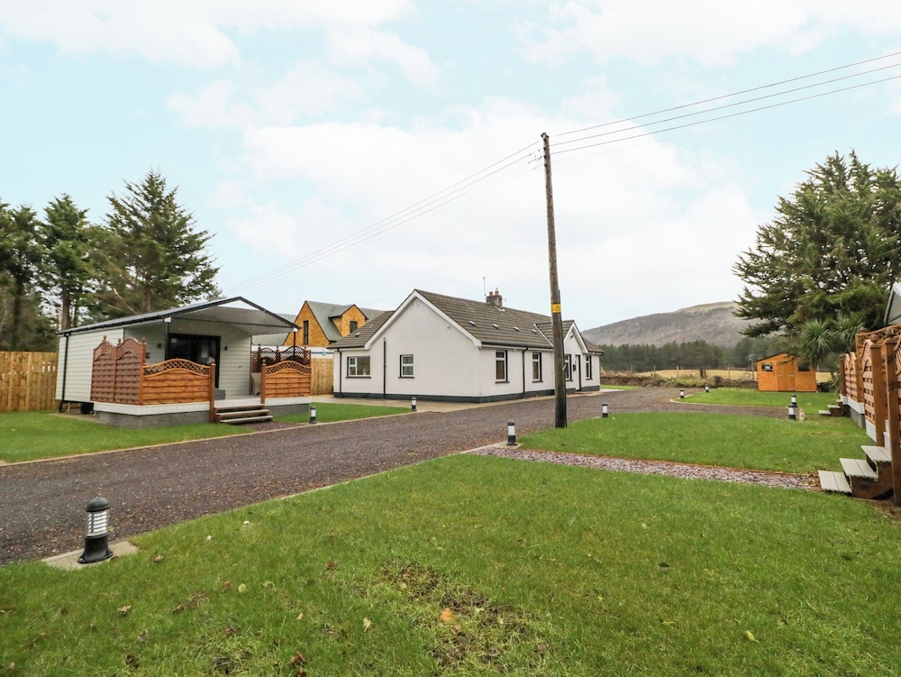 Benone Cabin