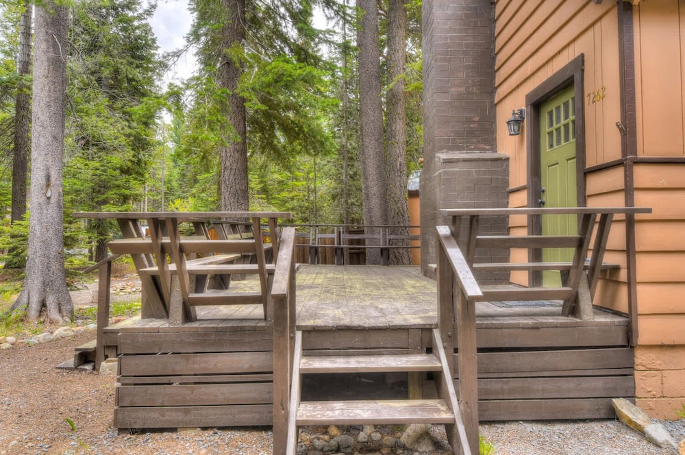 Moose Manor With BBQ - Near Tahoe Hiking!