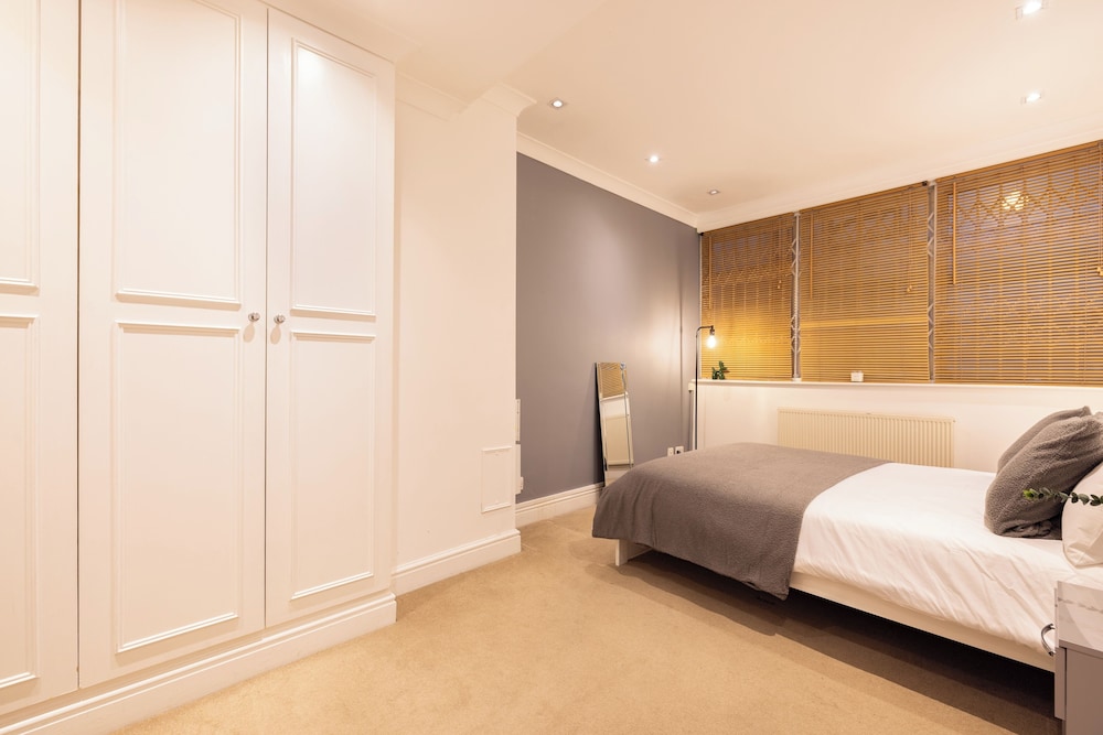 Charming City Retreat in Central London