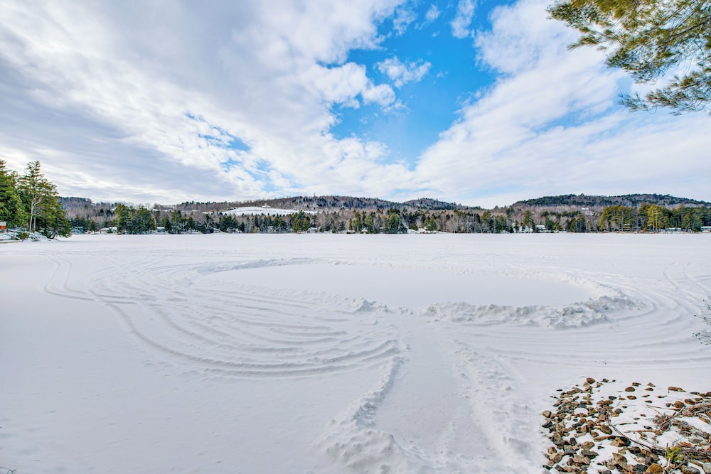 Lakefront Home w/ Seasonal Dock in Limerick!