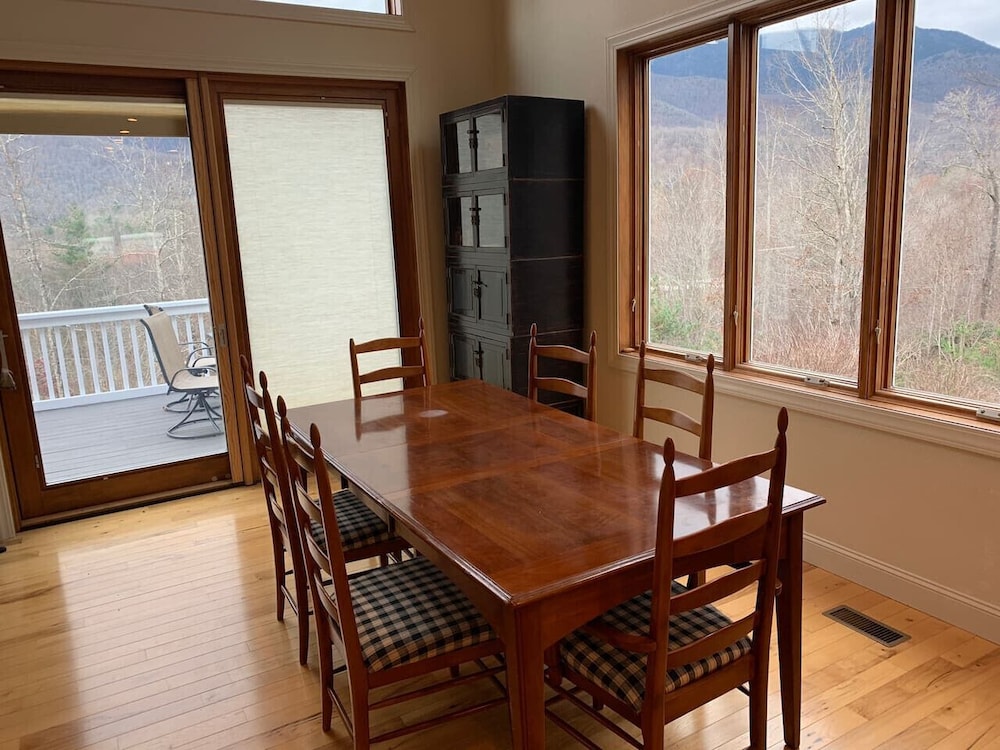 Vacation Home Near Golf Course Hiking Sleeps 20