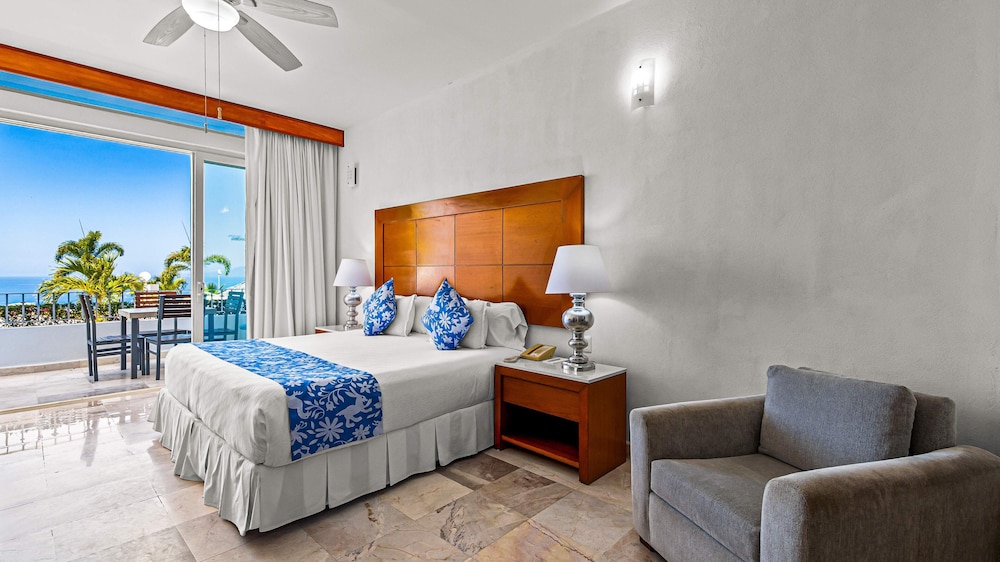 HOLT Grand Miramar Residences
