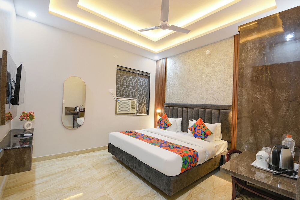 Fabhotel Comfort N Stay