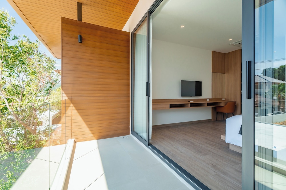 Modern Tropical Pool Villa - Saiyuan