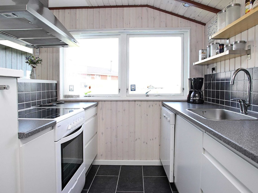 6 Person Holiday Home in Hjorring view 4