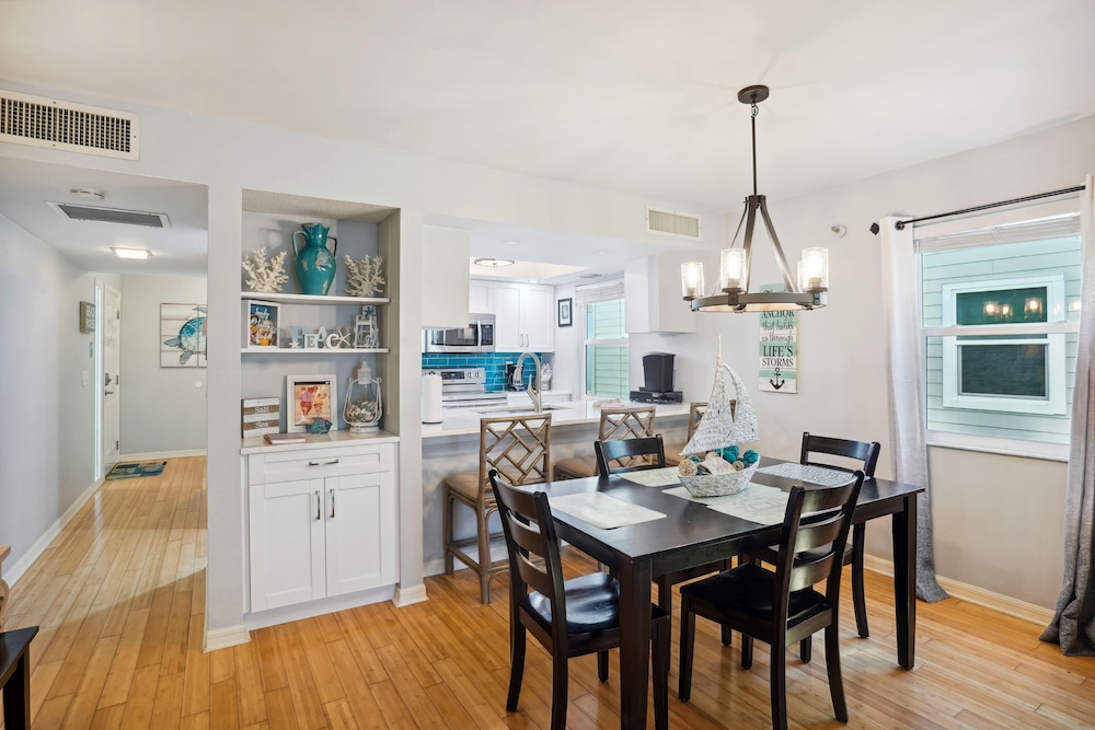 Pelican Pointe 2A