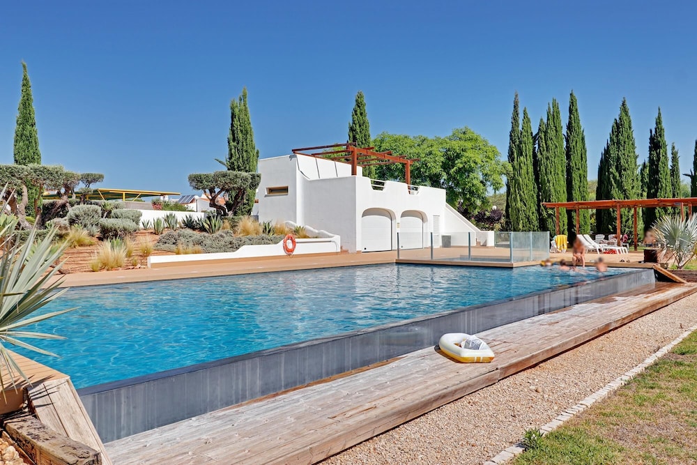 THE Villa in Vilamoura view 4