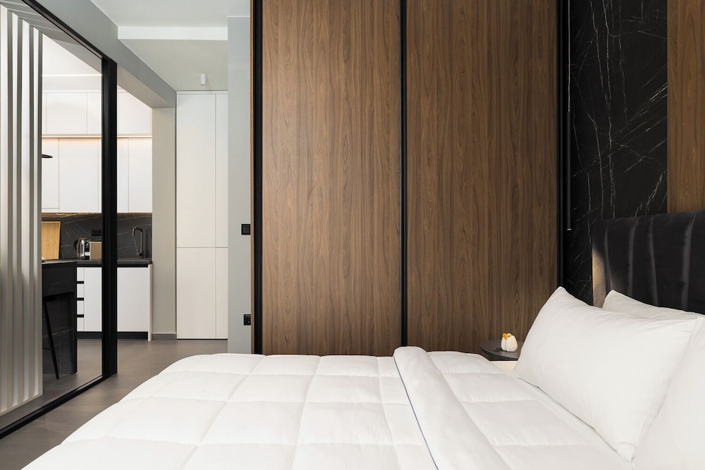 FOS Premium Apartments by halu