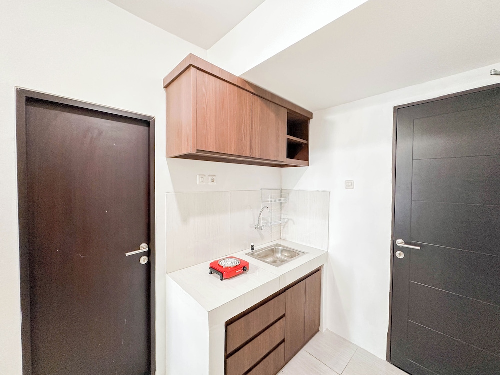 Modern and Cozy 2BR Apartment at Suncity Residence