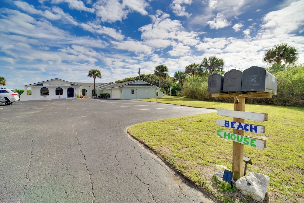 Seaside Home on the Space Coast w/ Beach Access!