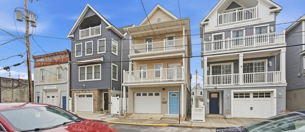 Sea Bright Gem Steps To Beach + Parking 4 Bedroom Home