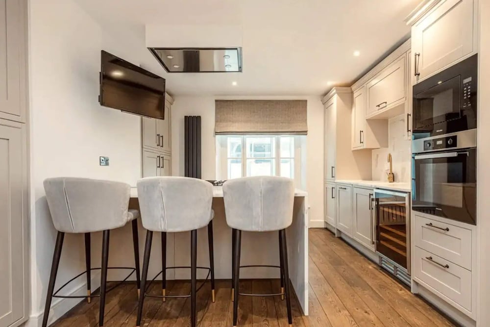Luxurious & Central 3BD House - Chelsea