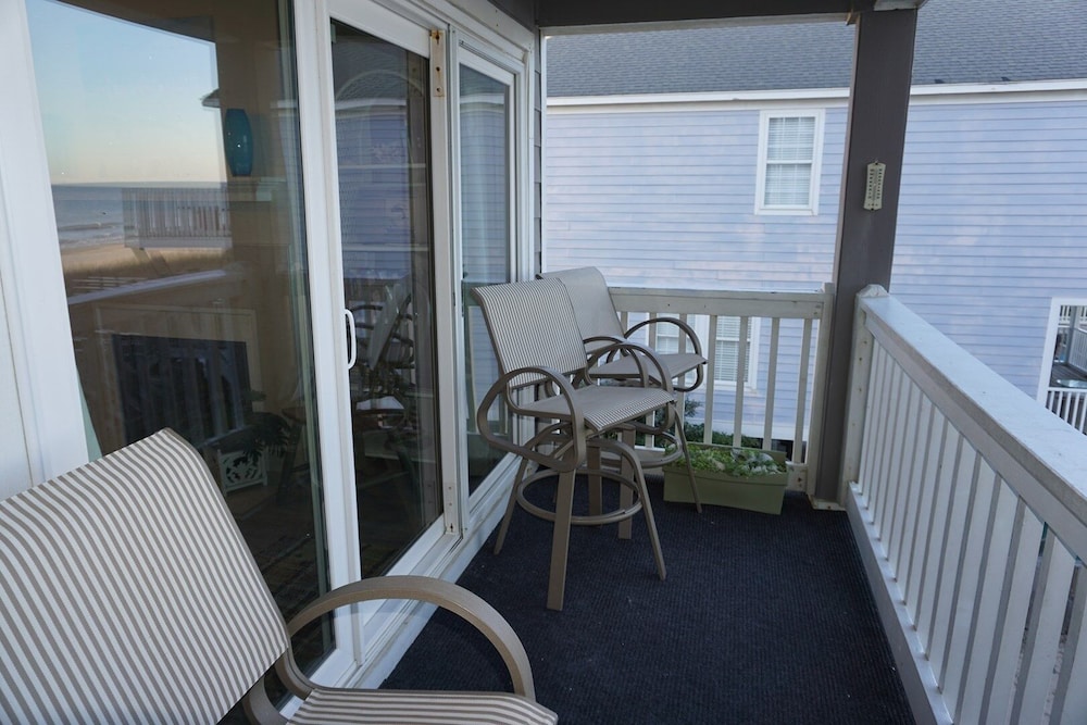 Cape Coddages Ii 2 Bedroom Condo by RedAwning
