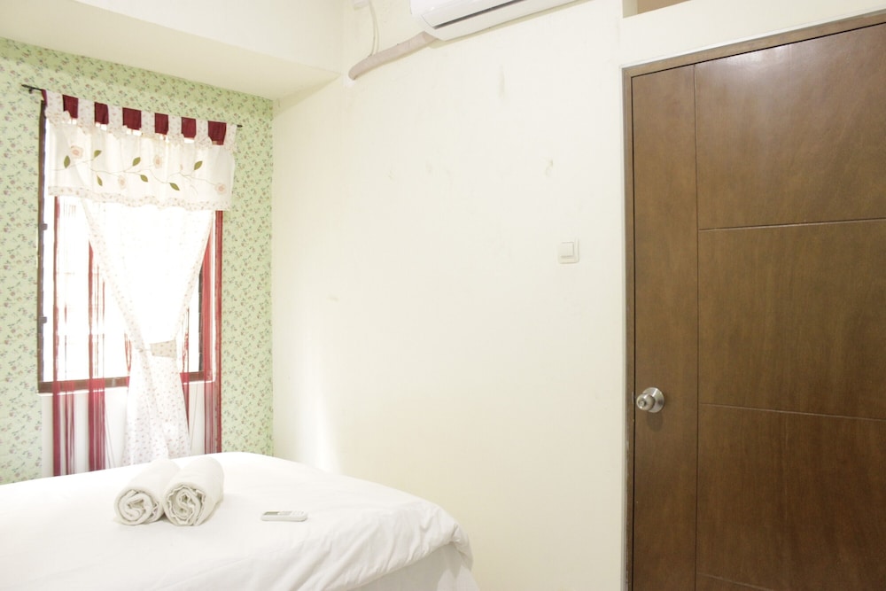 Stylish 1BR with Extra Room Gateway Ahmad Yani Cicadas Apartment view 5