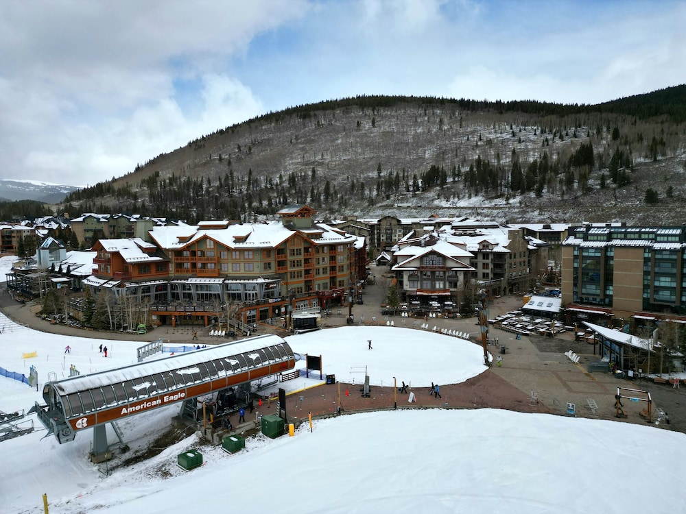 VS643 and 641H Village Square