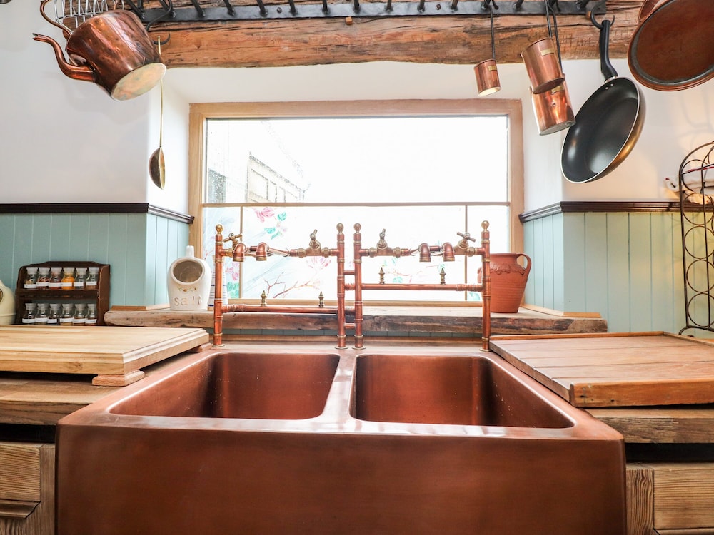 The Salt Pot