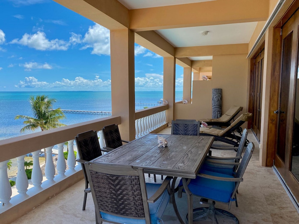 Hol Chan Ocean Front Residences