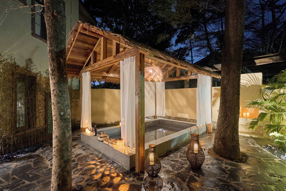 Miyue Shenzhen Tianlu Secret Wild Wizard Holiday Hotel