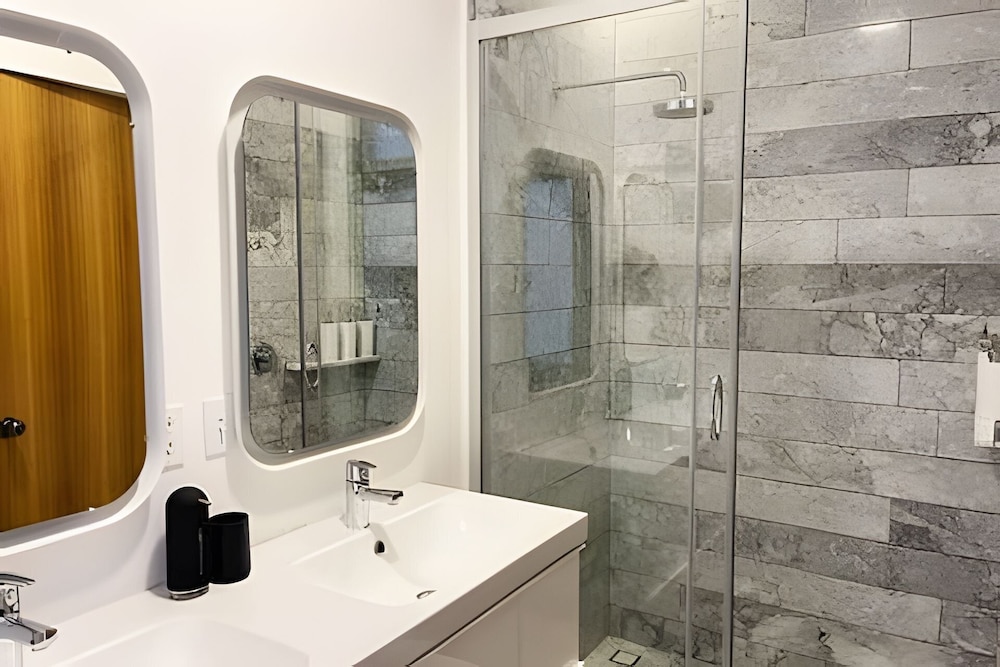Modern Suite 4 - Heart of Roma Norte photo 5