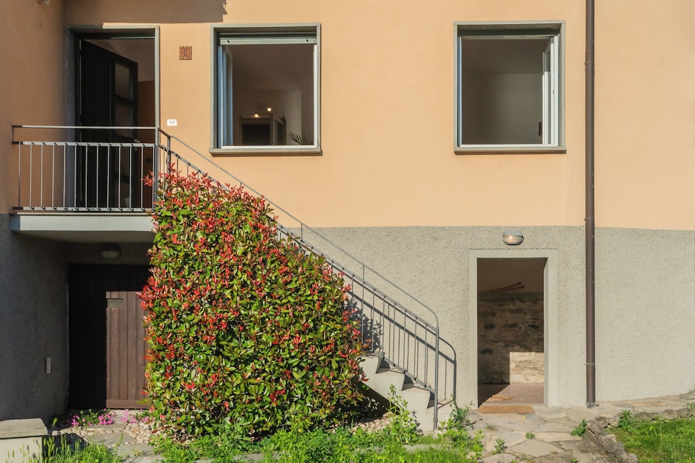 The Secret Lake View by Rent all Como