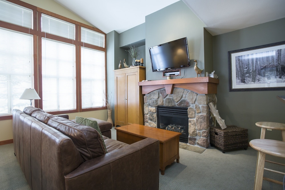 Eagle Springs East - 2 Bedroom Condos in Solitude UT