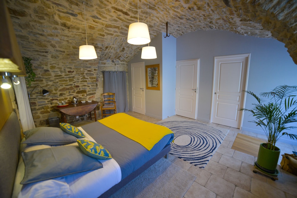 Les Caselles view 5