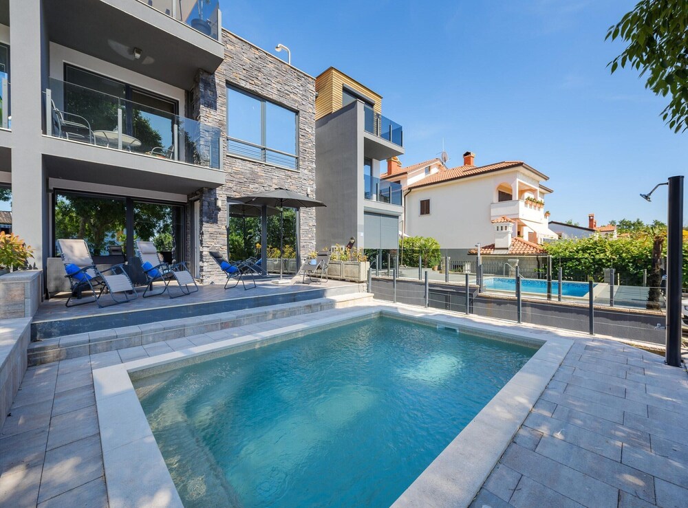 Apartment in Kukci Near Spadici Beach