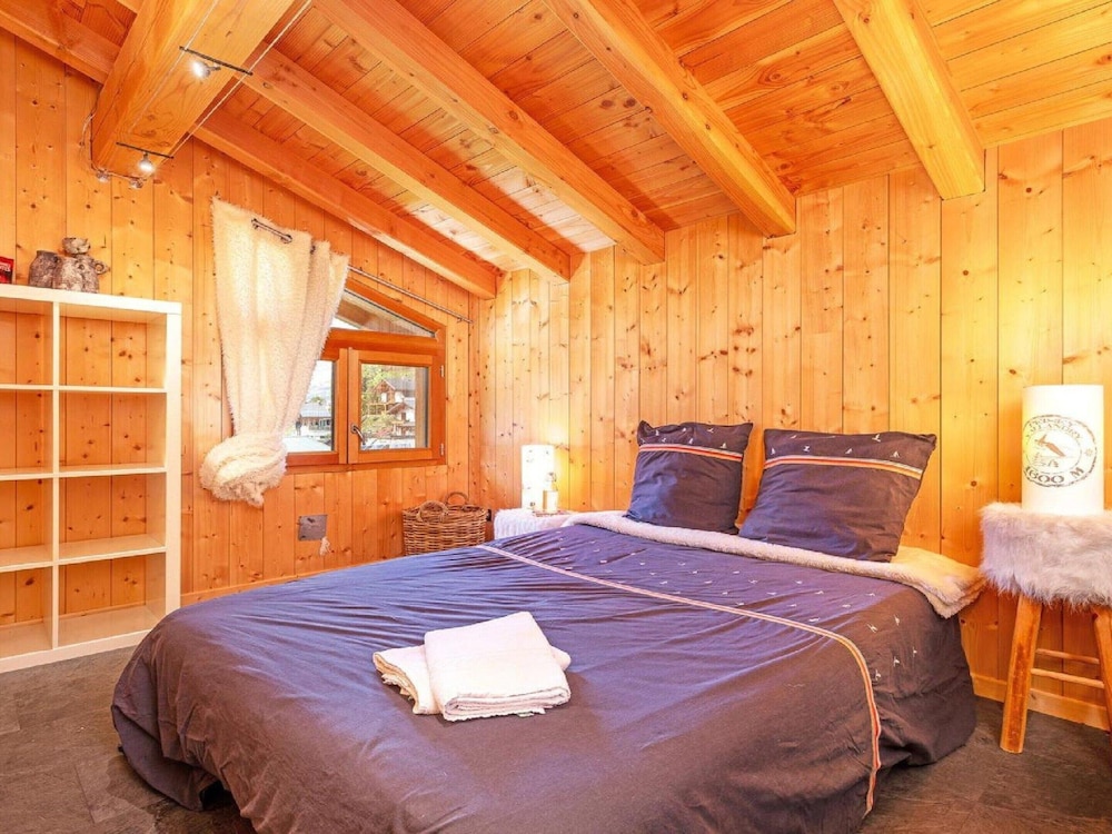 Chalet in Moulin With Sauna & Stunning Views view 4