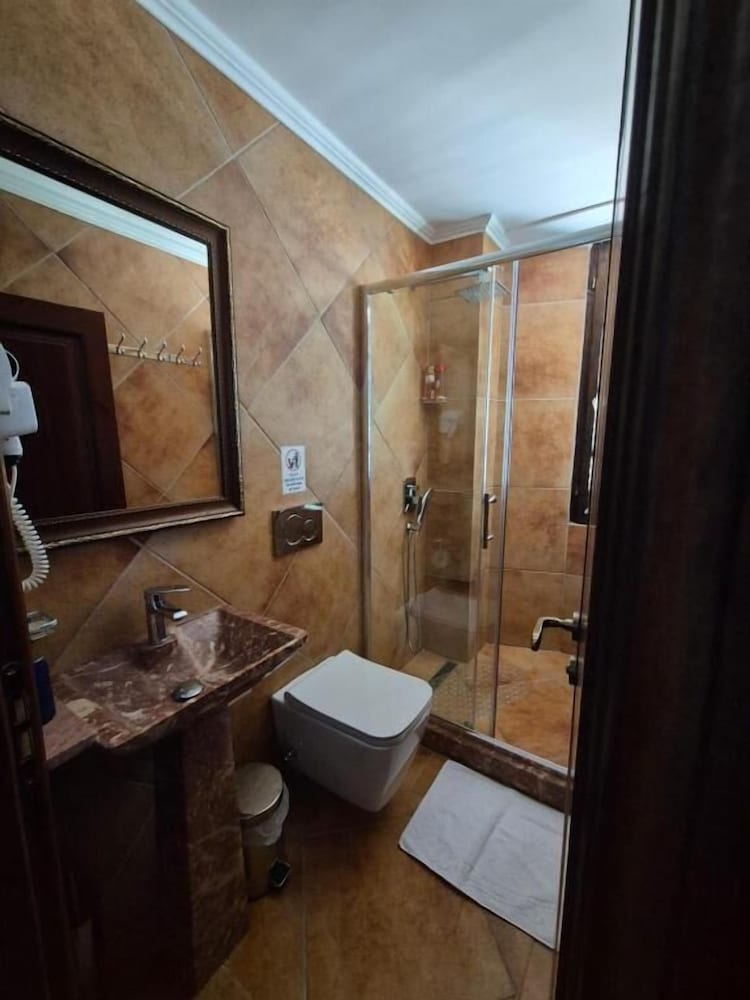 Timos Guest House