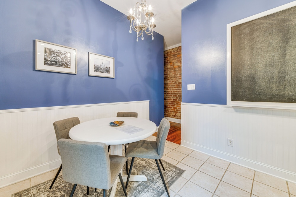 Renovated Richmond Townhome in Church Hill! view 4
