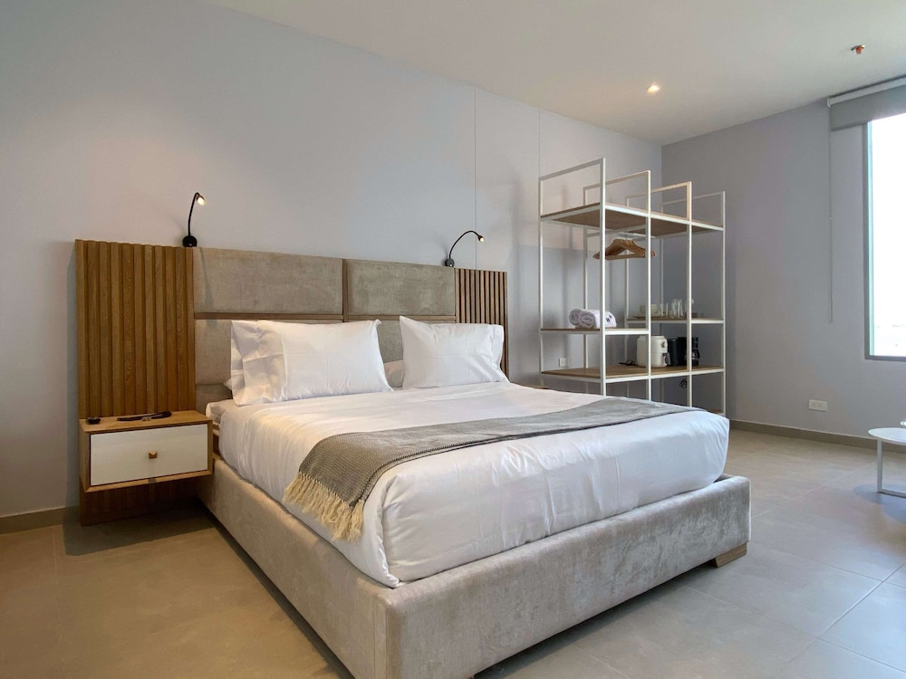 w Exceptional 2BR w Fantastic Terrace in CTG