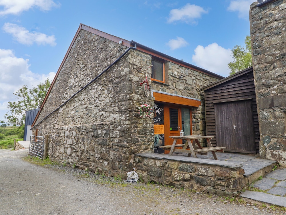 Hayloft Barn