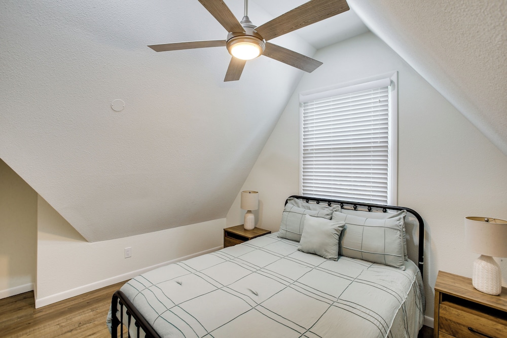 3,000-sq-ft Home < 7 Mi to Barren River Lake
