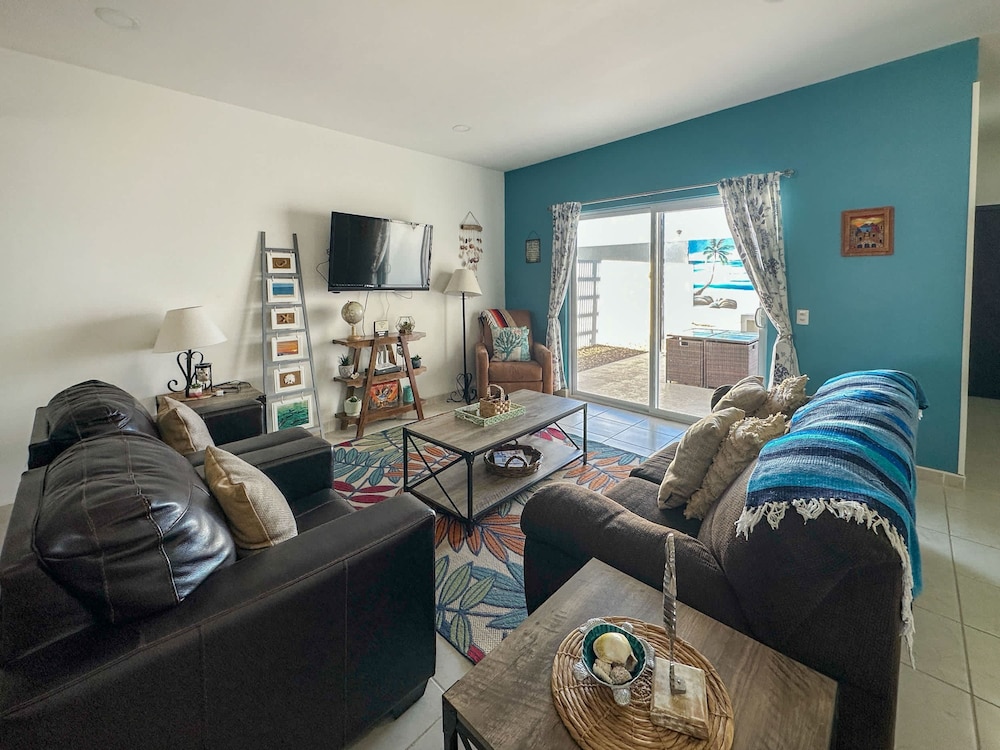 Modern 3BR Family Escape