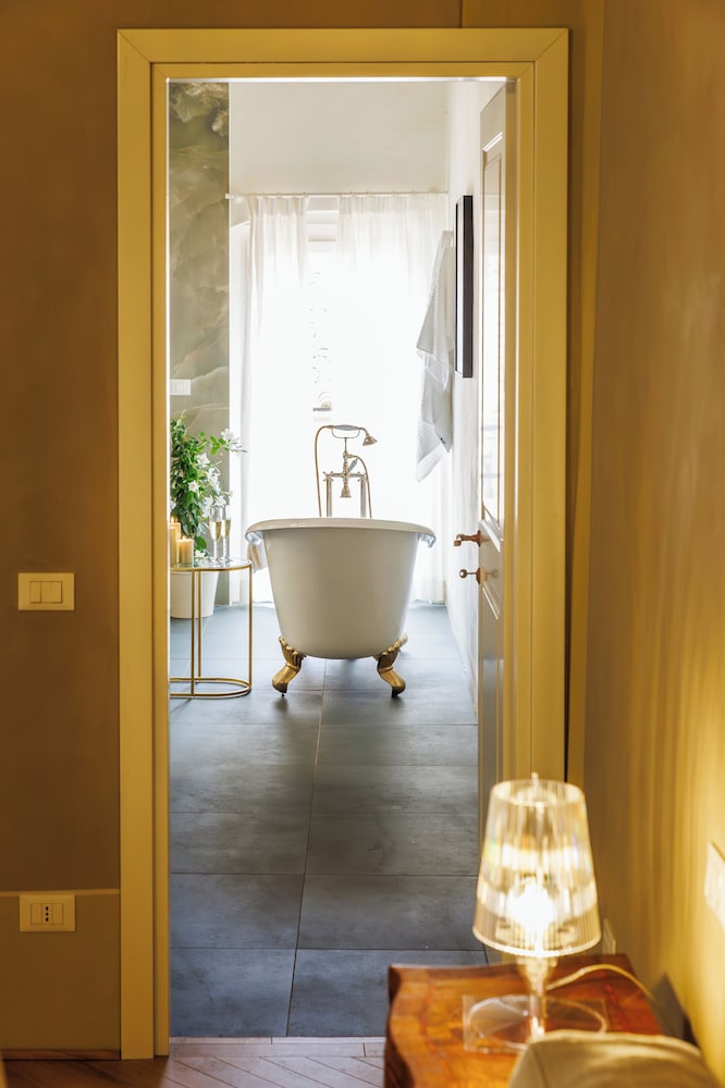 PALAZZO DELLA BIANCA- Royal Experience
